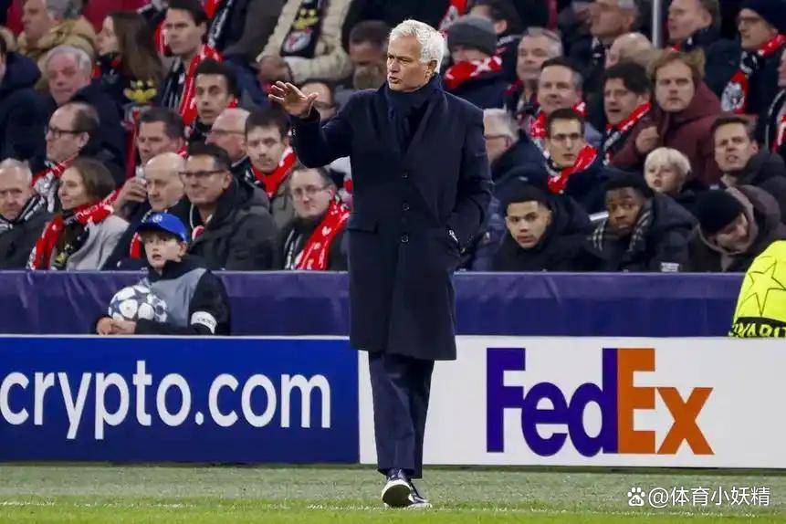 LOL联盟竞猜 -包含欧冠赛程吃紧，门兴格拉德巴赫冲刺阶段防线松动，球迷炸锅，赛程密集仍需轮换的词条